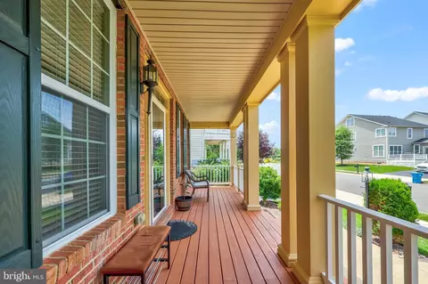 Exterior - 43245 Barnstead Dr, Ashburn, VA 20148 photo 3 of 7