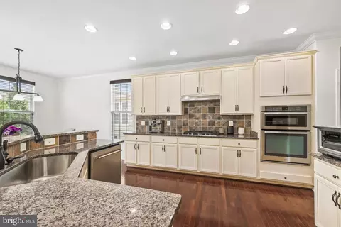 Kitchen - 43245 Barnstead Dr, Ashburn, VA 20148 photo 3 of 3
