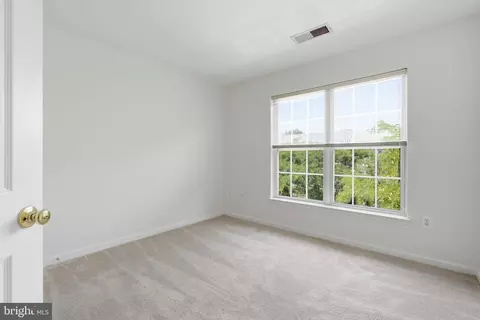Bedroom - 43451 Laidlow St, Chantilly, VA 20152 photo 6 of 8