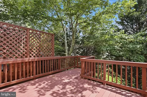 Exterior - 43451 Laidlow St, Chantilly, VA 20152 photo 2 of 7