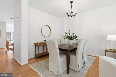 Dining - 43451 Laidlow St, Chantilly, VA 20152 photo 2 of 3
