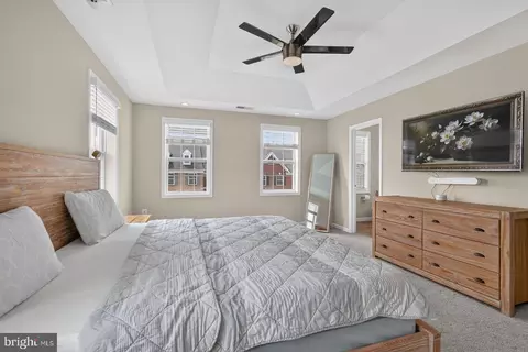 Bedroom - 43002 Rosemount Woods Ter, Ashburn, VA 20148 photo 4 of 6