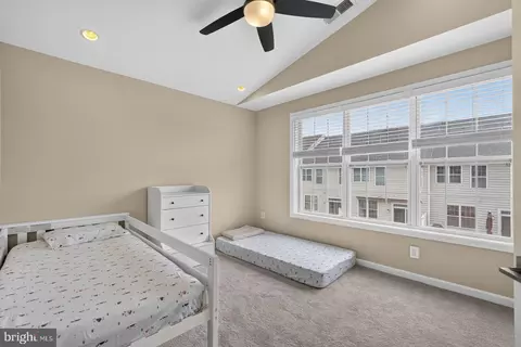 Bedroom - 43002 Rosemount Woods Ter, Ashburn, VA 20148 photo 5 of 6