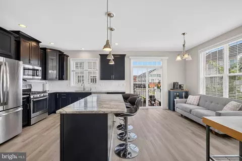 Kitchen - 43002 Rosemount Woods Ter, Ashburn, VA 20148 photo 1 of 4
