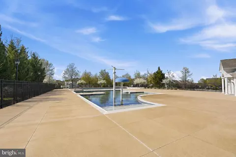 Exterior - 43002 Rosemount Woods Ter, Ashburn, VA 20148 photo 5 of 5
