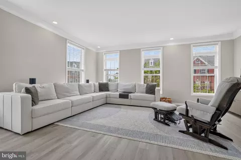 Living - 43002 Rosemount Woods Ter, Ashburn, VA 20148 photo 1 of 1