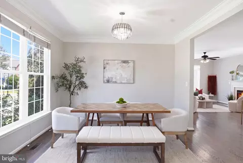 Dining - 42472 Mandolin St, Chantilly, VA 20152 photo 4 of 4