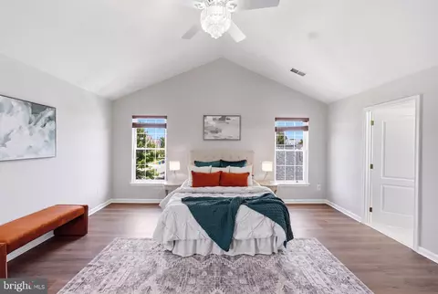Bedroom - 42472 Mandolin St, Chantilly, VA 20152 photo 1 of 8