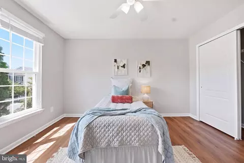 Bedroom - 42472 Mandolin St, Chantilly, VA 20152 photo 3 of 8