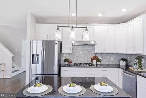 Kitchen - 42472 Mandolin St, Chantilly, VA 20152 photo 1 of 5