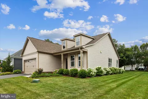 1002 Pipers Brook Dr, Purcellville, VA 20132