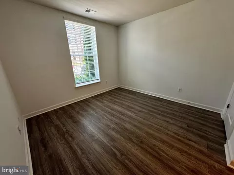 Bedroom - 22885 Eileen Sq, Sterling, VA 20166 photo 1 of 1