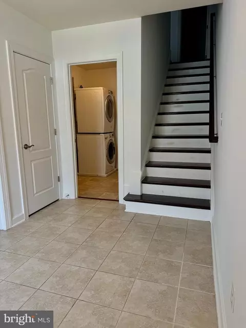 Entry Way - 22885 Eileen Sq, Sterling, VA 20166 photo 1 of 2