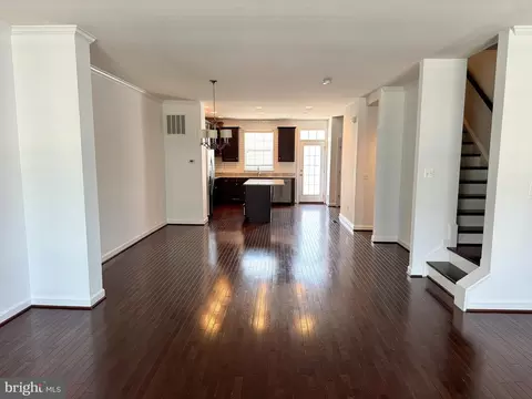 Living - 22885 Eileen Sq, Sterling, VA 20166 photo 1 of 1