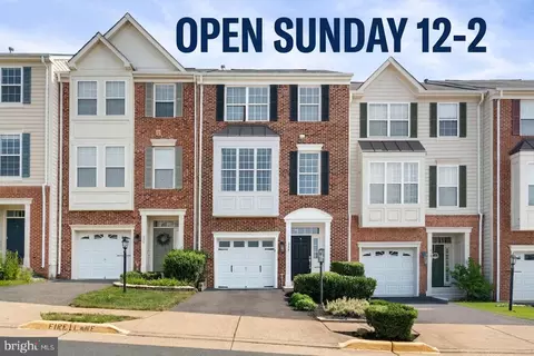 508 Legrace Ter NE, Leesburg, VA 20176