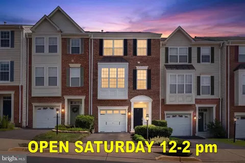 508 Legrace Ter NE, Leesburg, VA 20176