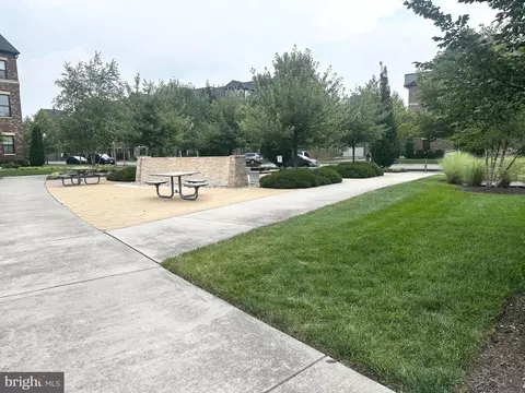 Exterior - 43451 Charitable St, Ashburn, VA 20148 photo 6 of 8