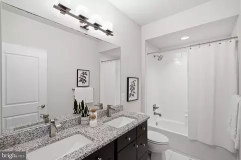Bath - 43451 Charitable St, Ashburn, VA 20148 photo 3 of 3