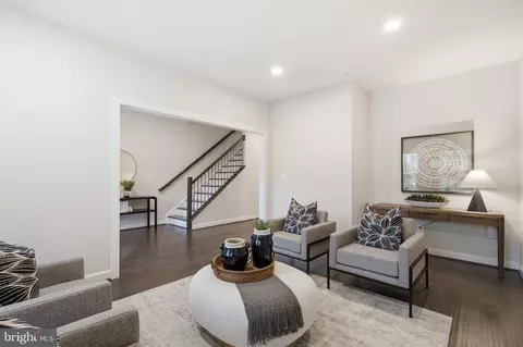 Entry Way - 43451 Charitable St, Ashburn, VA 20148 photo 2 of 11