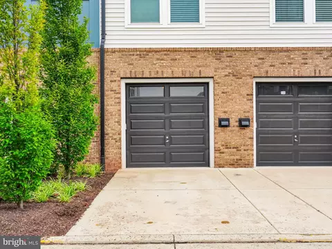 Exterior - 42920 Firefly Sonata Ter #101, Ashburn, VA 20148 photo 3 of 3