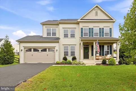 35943 Fieldside Way, Round Hill, VA 20141