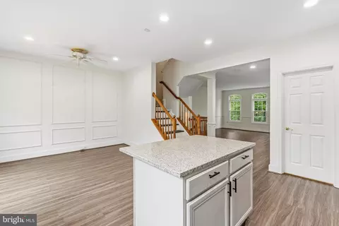 Entry Way - 43686 Phelps Ter, Ashburn, VA 20147 photo 3 of 7