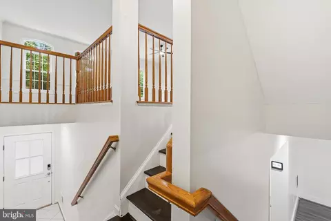 Entry Way - 43686 Phelps Ter, Ashburn, VA 20147 photo 6 of 7