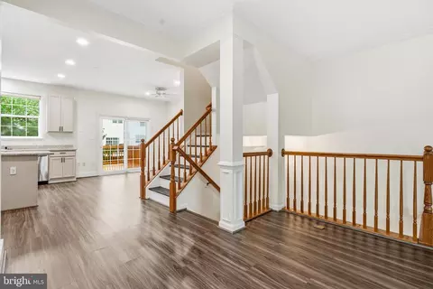 Entry Way - 43686 Phelps Ter, Ashburn, VA 20147 photo 1 of 7