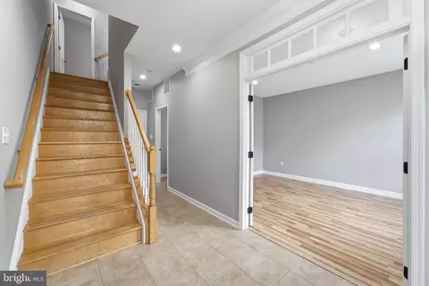 Entry Way - 42440 Ringneck Pl, Brambleton, VA 20148 photo 2 of 6