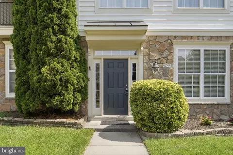 Exterior - 42440 Ringneck Pl, Brambleton, VA 20148 photo 2 of 4