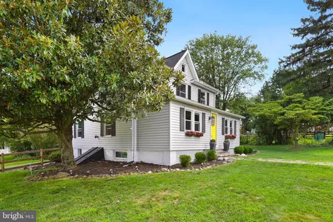 411 E A St, Purcellville, VA 20132