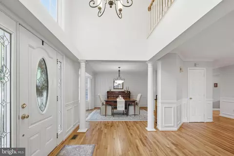 Entry Way - 21598 Goodwin Ct, Broadlands, VA 20148 photo 3 of 18