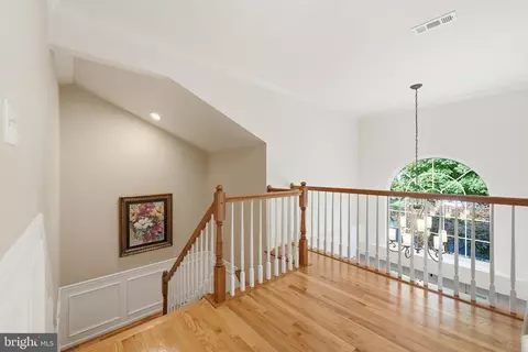 Entry Way - 21598 Goodwin Ct, Broadlands, VA 20148 photo 13 of 18