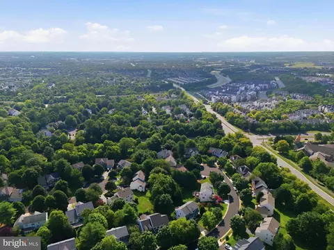 View/Area - 21598 Goodwin Ct, Broadlands, VA 20148 photo 6 of 6