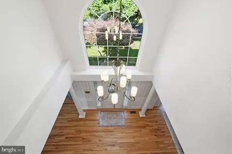 Entry Way - 21598 Goodwin Ct, Broadlands, VA 20148 photo 11 of 18