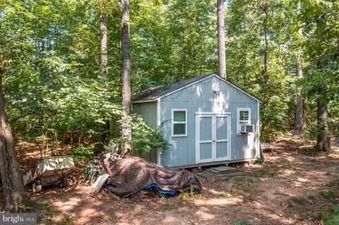 24 Cedar Dr, Sterling, VA 20164 photo 6