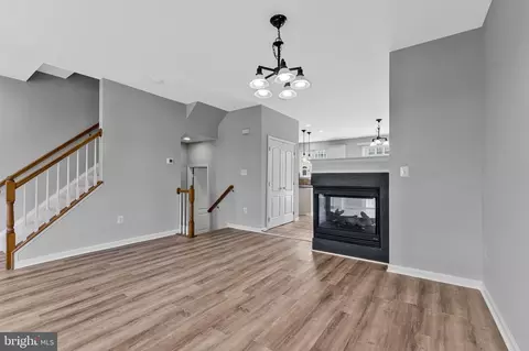 Living - 22978 Fox Fire, Brambleton, VA 20148 photo 3 of 9