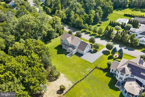 View/Area - 22411 Conservancy Dr, Ashburn, VA 20148 photo 2 of 5