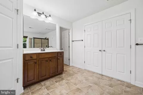Entry Way - 22411 Conservancy Dr, Ashburn, VA 20148 photo 12 of 13