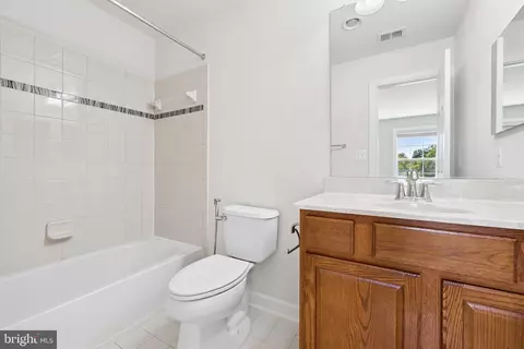 Bath - 22411 Conservancy Dr, Ashburn, VA 20148 photo 6 of 6