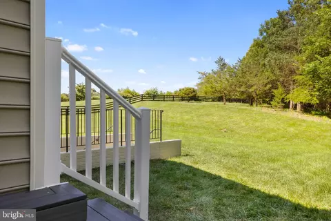 Exterior - 22411 Conservancy Dr, Ashburn, VA 20148 photo 12 of 15