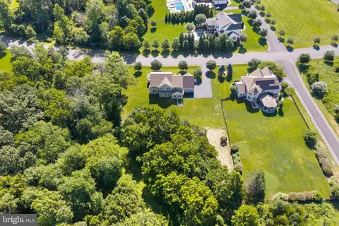 View/Area - 22411 Conservancy Dr, Ashburn, VA 20148 photo 3 of 5