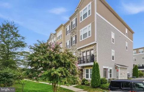 24537 Glenville Grove Ter, Aldie, VA 20105
