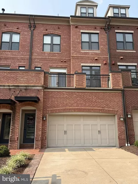 206 Railbender Aly SE, Leesburg, VA 20175