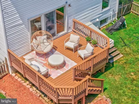 Exterior - 3 Whaley Ct, Sterling, VA 20165 photo 6 of 12