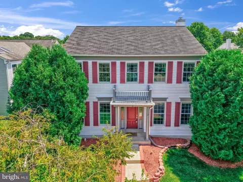 Exterior - 3 Whaley Ct, Sterling, VA 20165 photo 1 of 12