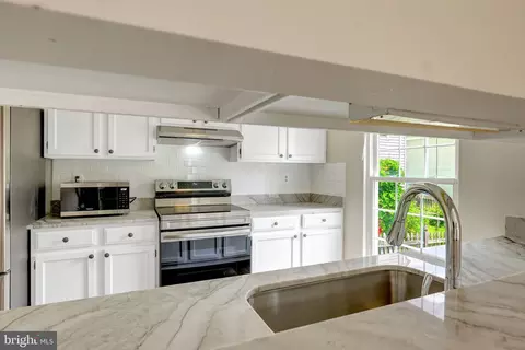 Kitchen - 3 Whaley Ct, Sterling, VA 20165 photo 2 of 2