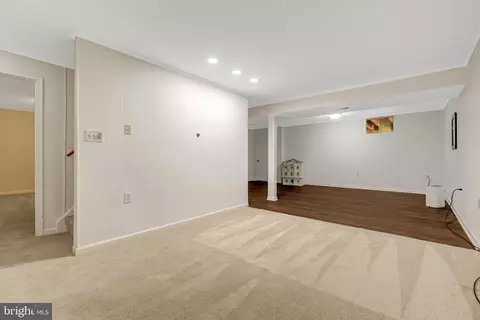 Living - 3 Whaley Ct, Sterling, VA 20165 photo 3 of 3