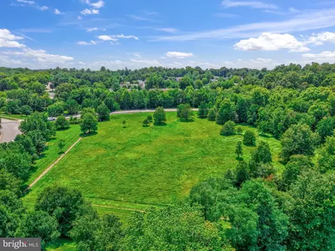 View/Area - 3 Whaley Ct, Sterling, VA 20165 photo 9 of 14