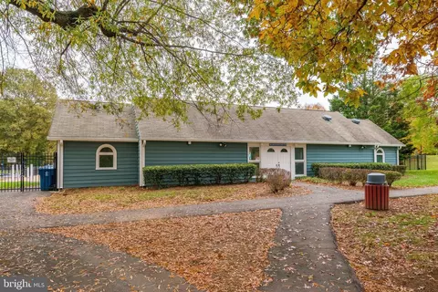 Exterior - 3 Whaley Ct, Sterling, VA 20165 photo 10 of 12
